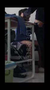 [原创]开头验证自拍达人楼道60岁保洁阿姨穿情趣丝袜调教深喉第三视角